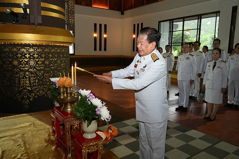 นายกสภามหาวิทยาลัยพะเยา และกรรมการสภามหาวิทยาลัยผู้ทรงคุณวุฒิ เข้าร่วมพิธีบวงสรวงสมเด็จพระนเรศวรมหาราชพิธีบำเพ็ญกุศลอุทิศถวายแด่สมเด็จพระนเรศวรมหาราช และพิธีวางพานพุ่ม เนื่องในวันสถาปนามหาวิทยาลัยพะเยา ครบรอบ 15 ปี
