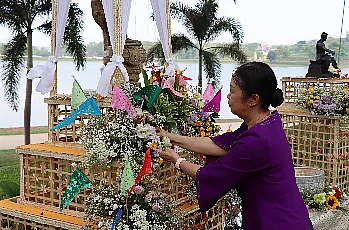 ผู้อำนวยการสำนักงานสภามหาวิทยาลัยพะเยา พร้อมด้วยบุคลากรสำนักงานสภามหาวิทยาลัยพะเยา เข้าร่วมงาน “ประเพณีสระเกล้าดำหัวอธิการบดีและผู้อาวุโส เนื่องในเทศกาลสงกรานต์มหาวิทยาลัยพะเยา ประจำปี 2568”
