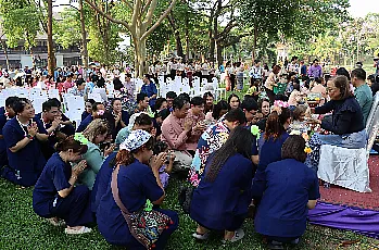 ผู้อำนวยการสำนักงานสภามหาวิทยาลัยพะเยา พร้อมด้วยบุคลากรสำนักงานสภามหาวิทยาลัยพะเยา เข้าร่วมงาน “ประเพณีสระเกล้าดำหัวอธิการบดีและผู้อาวุโส เนื่องในเทศกาลสงกรานต์มหาวิทยาลัยพะเยา ประจำปี 2568”
