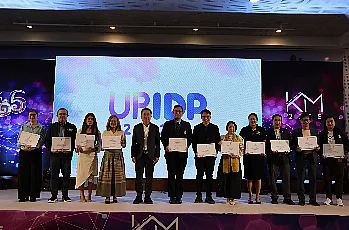 ผู้อำนวยการสำนักงานสภามหาวิทยาลัยพะเยา 
เข้าร่วมโครงการ SHOW AND SHARE UP KM 2025  