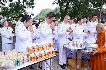 สำนักงานสภามหาวิทยาลัยพะเยา เข้าร่วมพิธีวันคล้ายวันพระบรมราชสมภพพระบาทสมเด็จพระบรมชนกาธิเบศร มหาภูมิพลอดุลยเดชมหาราช บรมนาถบพิตร วันชาติ และวันพ่อแห่งชาติ 5 ธันวาคม 2568