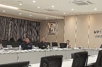 ประชุมการแสดงวิสัยทัศน์และสัมภาษณ์ผู้ตอบรับการทาบทามเพื่อเข้ารับการสรรหาเป็นผู้สมควรดำรงตำแหน่งคณบดีคณะพลังงานและสิ่งแวดล้อม มหาวิทยาลัยพะเยา