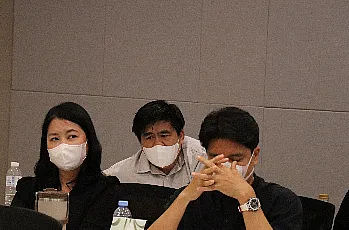 ประชุมการแสดงวิสัยทัศน์และสัมภาษณ์ผู้ตอบรับการทาบทามเพื่อเข้ารับการสรรหาเป็นผู้สมควรดำรงตำแหน่งคณบดีคณะพลังงานและสิ่งแวดล้อม มหาวิทยาลัยพะเยา