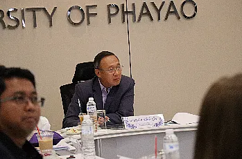 ประชุมการแสดงวิสัยทัศน์และสัมภาษณ์ผู้ตอบรับการทาบทามเพื่อเข้ารับการสรรหาเป็นผู้สมควรดำรงตำแหน่งคณบดีคณะพลังงานและสิ่งแวดล้อม มหาวิทยาลัยพะเยา