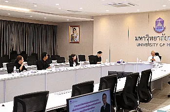 ประชุมการแสดงวิสัยทัศน์และสัมภาษณ์ผู้ตอบรับการทาบทามเพื่อเข้ารับการสรรหาเป็นผู้สมควรดำรงตำแหน่งคณบดีวิทยาลัยการศึกษา
