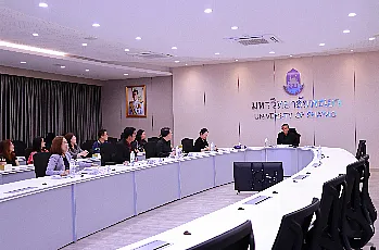 การแสดงวิสัยทัศน์และสัมภาษณ์ผู้ตอบรับการทาบทามเพื่อเข้ารับการสรรหาเป็นผู้สมควรดำรงตำแหน่งคณบดีคณะบริหารธุรกิจและนิเทศศาสตร์ มหาวิทยาลัยพะเยา