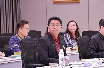 การแสดงวิสัยทัศน์และสัมภาษณ์ผู้ตอบรับการทาบทามเพื่อเข้ารับการสรรหาเป็นผู้สมควรดำรงตำแหน่งคณบดีคณะบริหารธุรกิจและนิเทศศาสตร์ มหาวิทยาลัยพะเยา