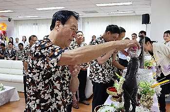 พิธีสระเกล้าดำหัวนายกสภามหาวิทยาลัยพะเยาและกรรมการสภามหาวิทยาลัยผู้ทรงคุณวุฒิ เนื่องในเทศกาลสงกรานต์