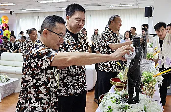 พิธีสระเกล้าดำหัวนายกสภามหาวิทยาลัยพะเยาและกรรมการสภามหาวิทยาลัยผู้ทรงคุณวุฒิ เนื่องในเทศกาลสงกรานต์