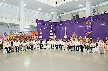  ผู้อำนวยการสำนักงานสภามหาวิทยาลัยพะเยาเข้าร่วมพิธีตักน้ำและเจริญพระพุทธมนต์น้ำสรงพระธาตุจอมทอง