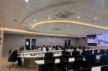 การแสดงวิสัยทัศน์และสัมภาษณ์ผู้ตอบรับการทาบทามเพื่อเข้ารับการสรรหาเป็นผู้สมควรดำรงตำแหน่งคณบดีคณะรัฐศาสตร์และสังคมศาสตร์